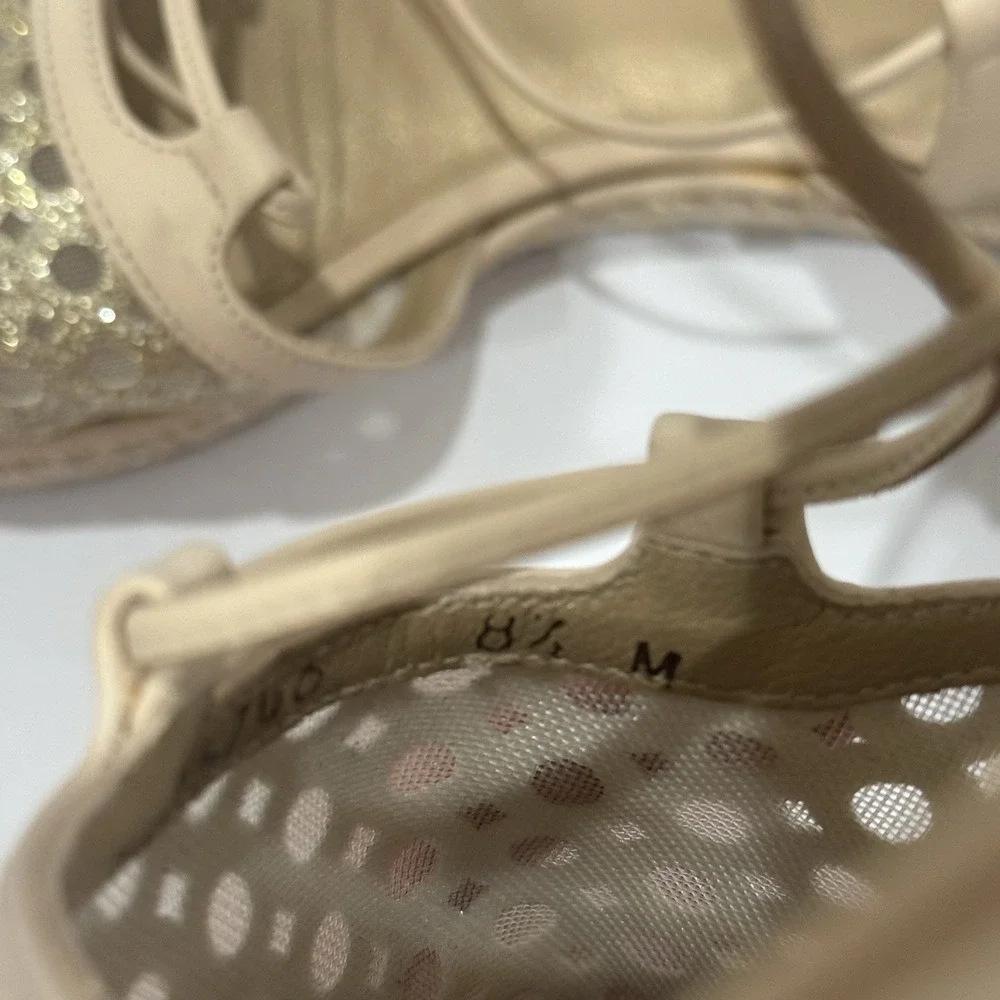 Stuart Weitzman 'Tweety' Strappy ballet Feminine‎ slingback Gold sandals Sz 8.5